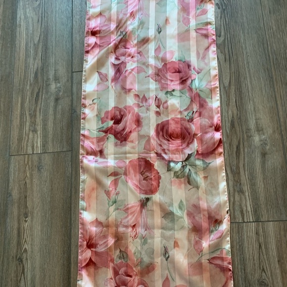 Floral Sheer Scarf - Picture 4 of 5